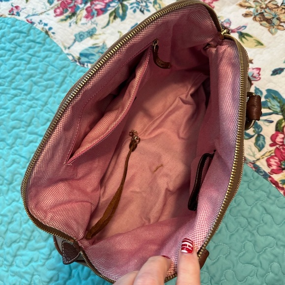 Dooney and Bourke GUC k6998671 - Picture 6 of 9